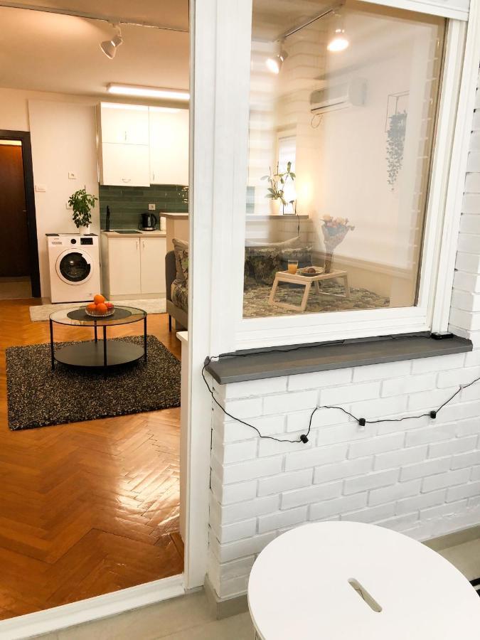 Promo - Flora Apartment โนวีซาด ภายนอก รูปภาพ